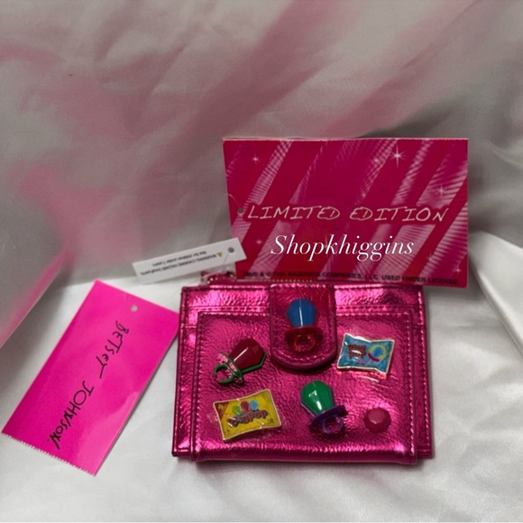 NWT Betsey Johnson x Ring Pop Limited Edition Fuschia Candy wallet - Picture 2 of 7